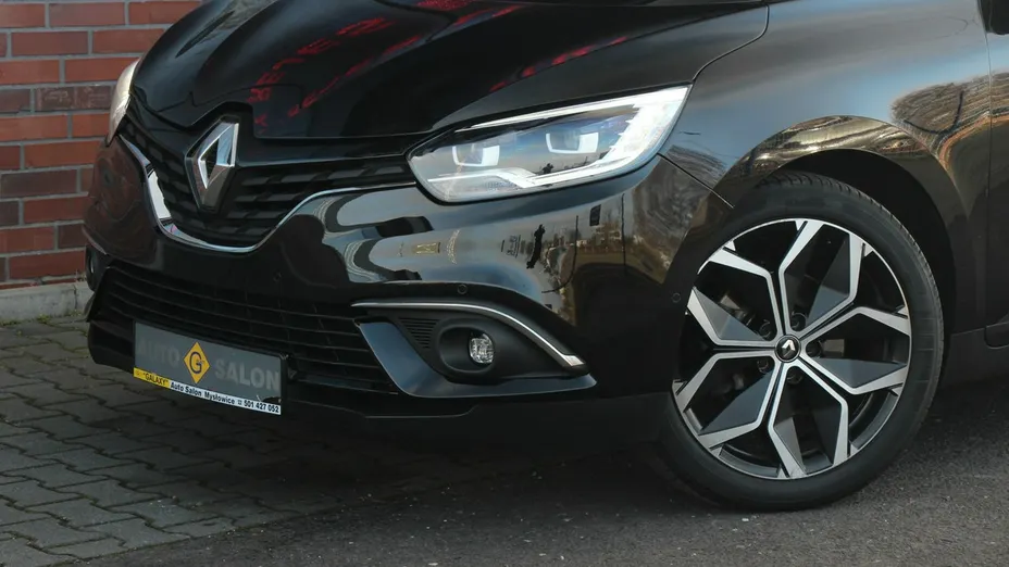 RENAULT Scenic -