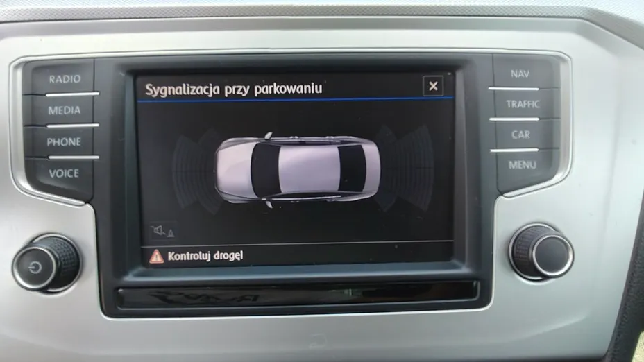 VOLKSWAGEN Passat -