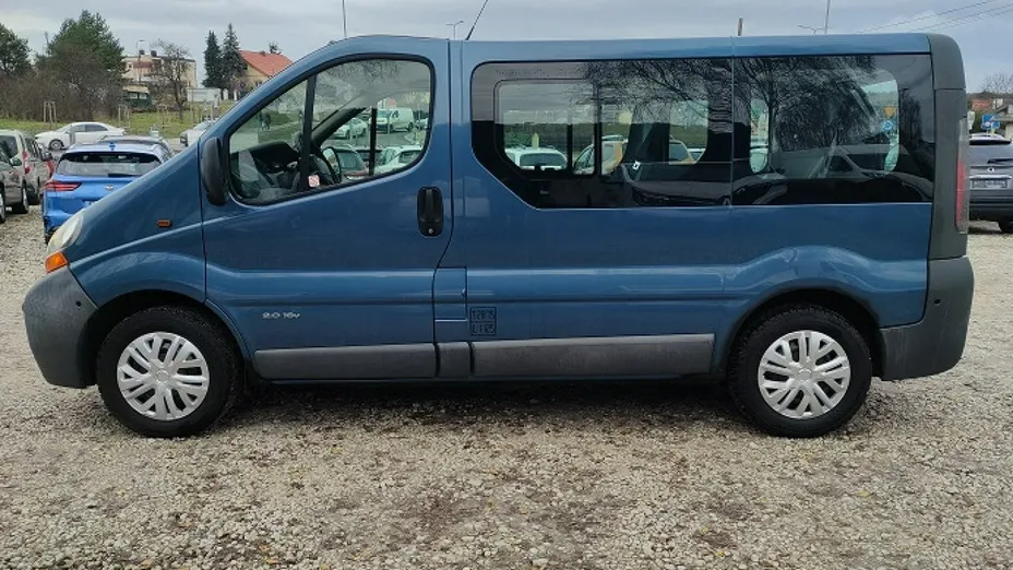 RENAULT Trafic -