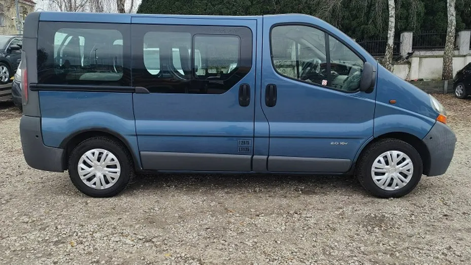 RENAULT Trafic -