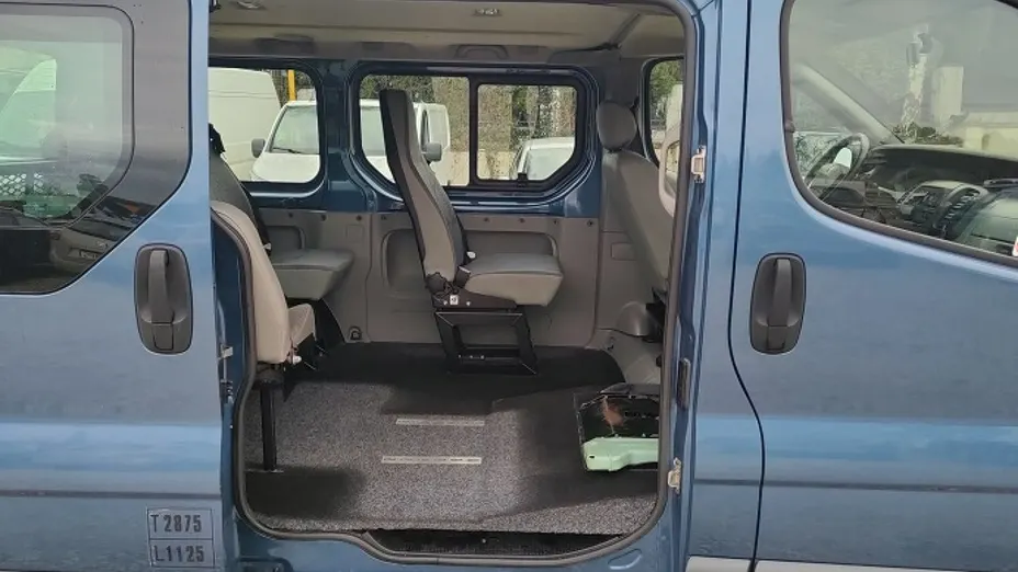 RENAULT Trafic -