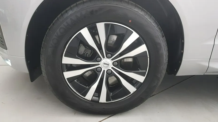 VOLVO XC60 -