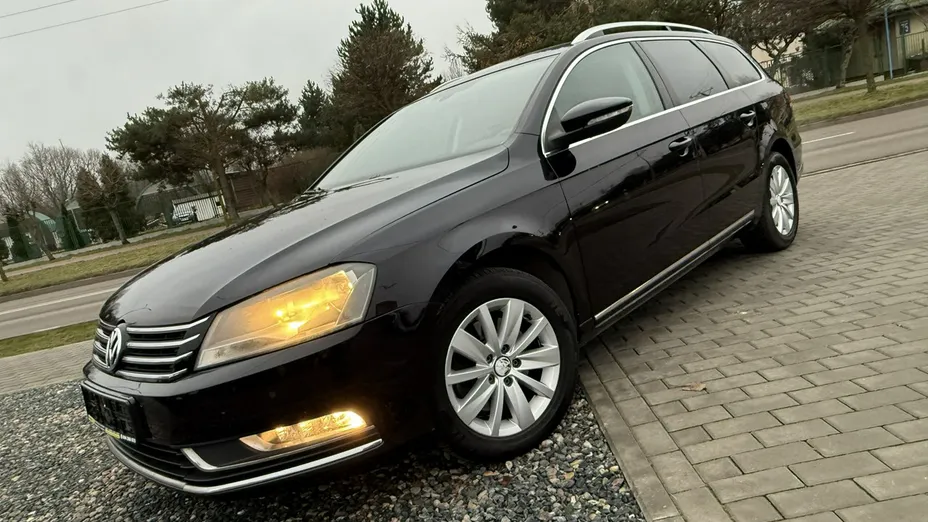 VOLKSWAGEN Passat -