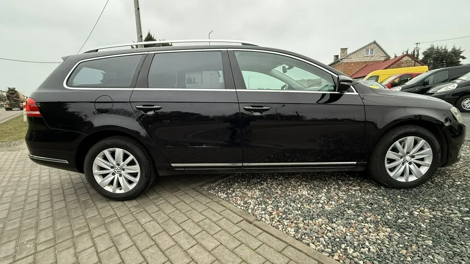 VOLKSWAGEN Passat -