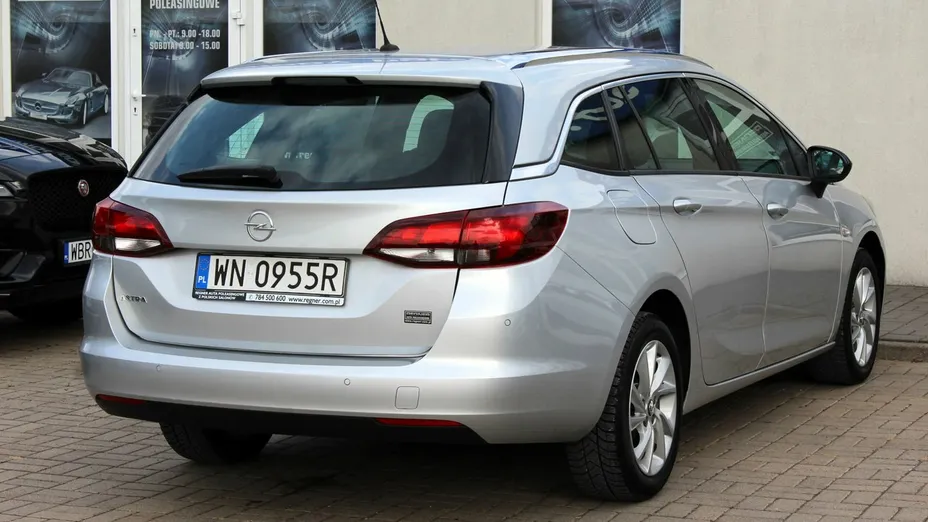 OPEL Astra -