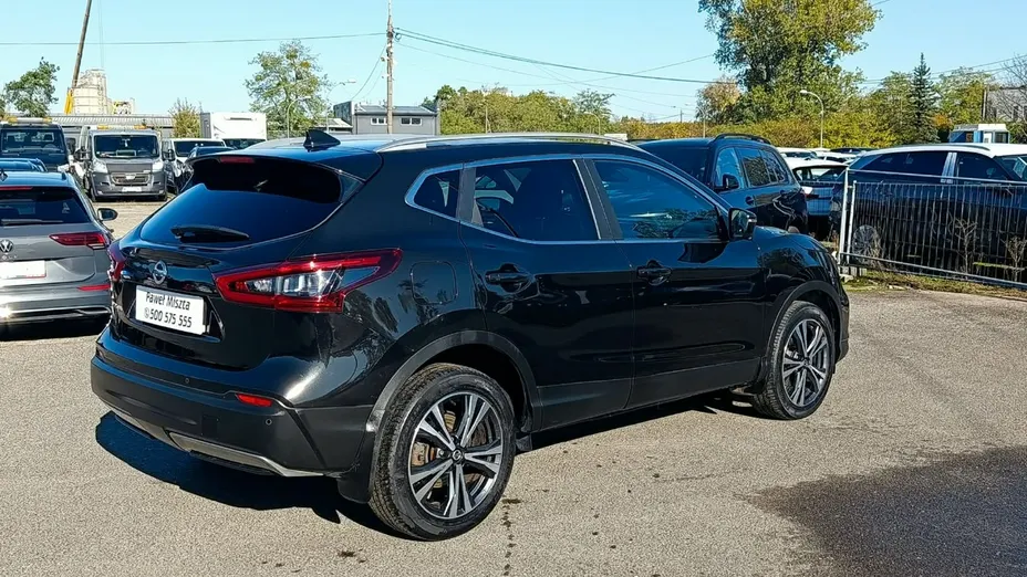 NISSAN Qashqai -