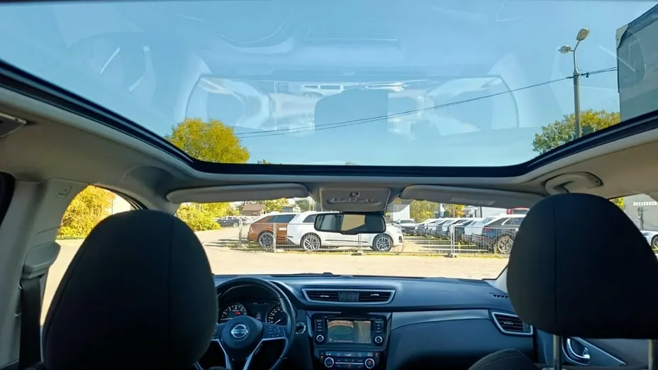 NISSAN Qashqai -