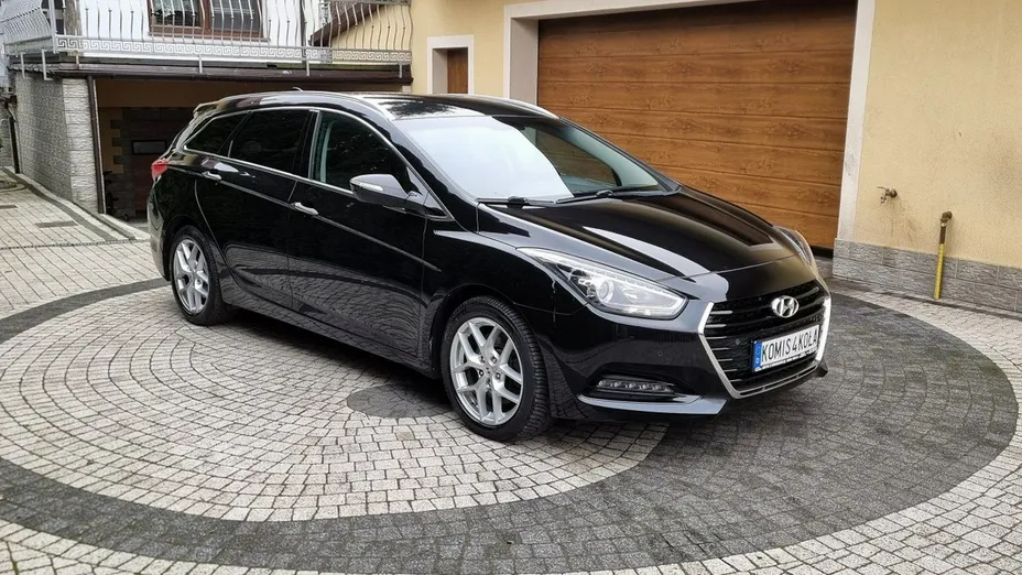 HYUNDAI i40 -