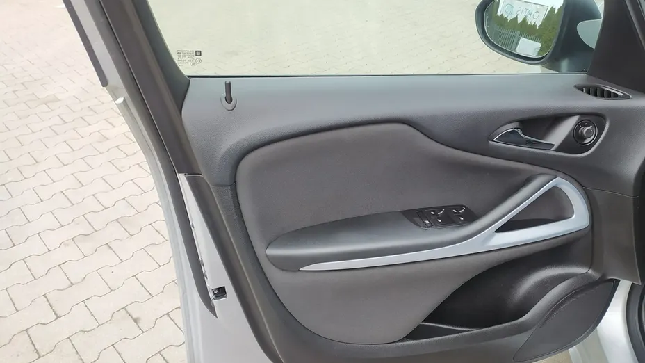 OPEL Zafira -
