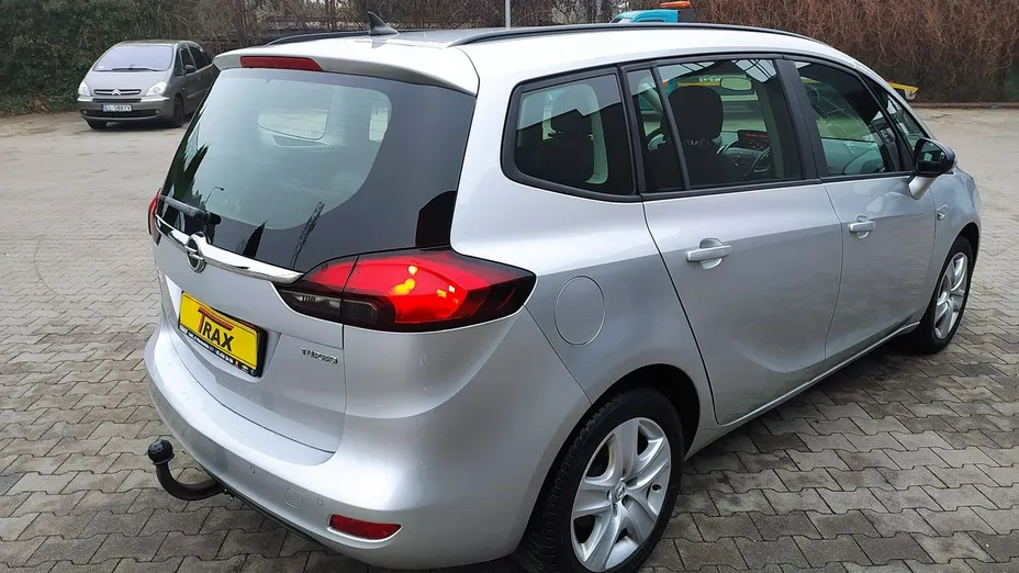 OPEL Zafira -