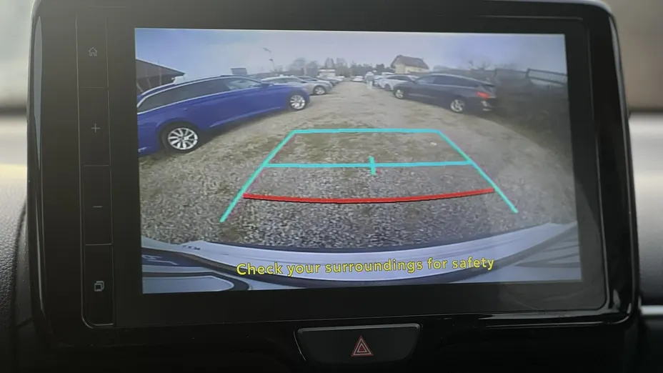 TOYOTA Yaris Cross -