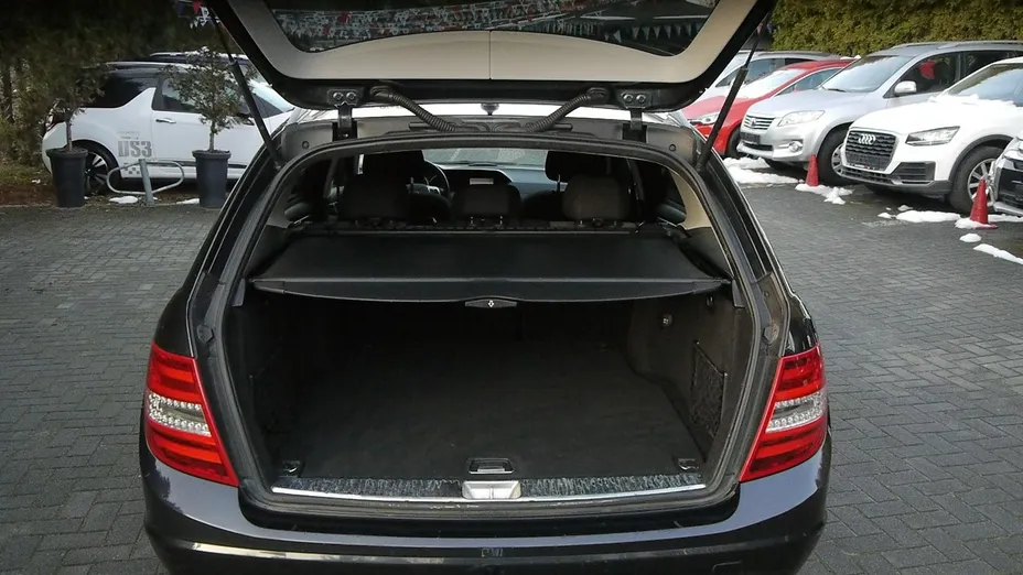 MERCEDES-BENZ C Klasa -