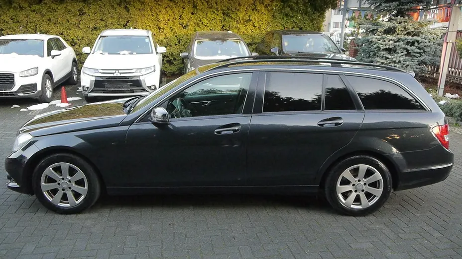 MERCEDES-BENZ C Klasa -
