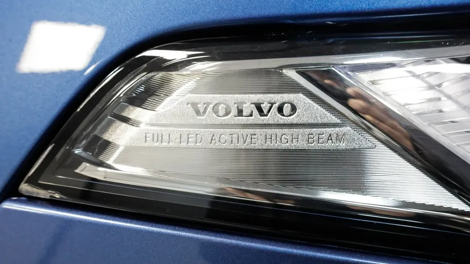VOLVO XC90 -