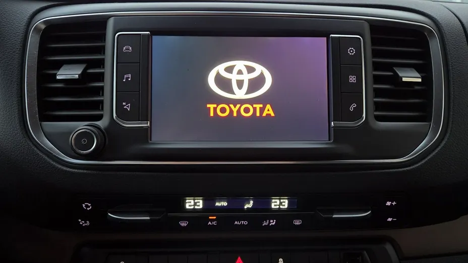 TOYOTA Proace Verso -