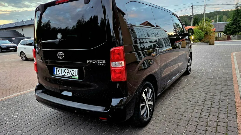 TOYOTA Proace Verso -