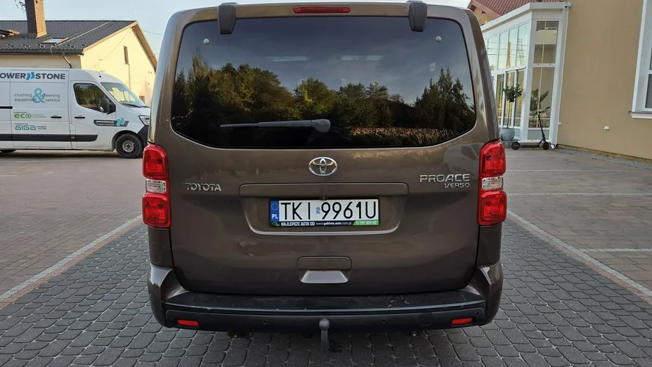 TOYOTA Proace Verso -