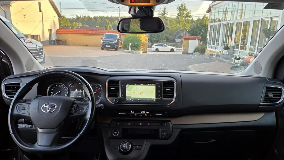 TOYOTA Proace Verso -