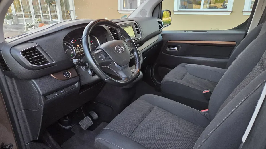 TOYOTA Proace Verso -