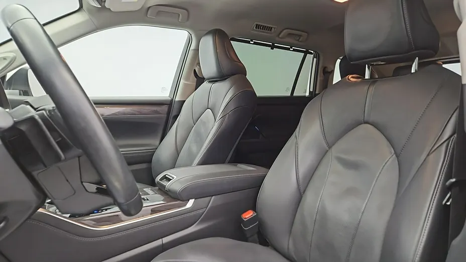 TOYOTA Highlander -