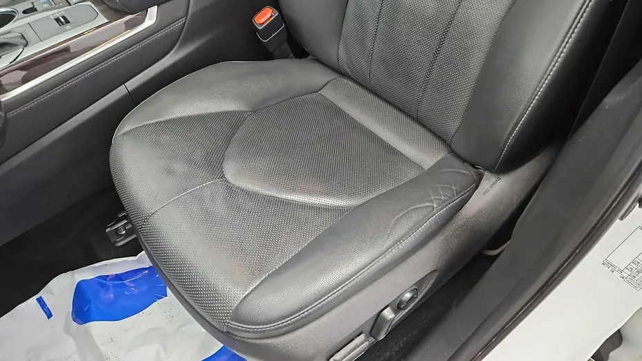 TOYOTA Highlander -