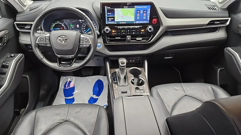TOYOTA Highlander -