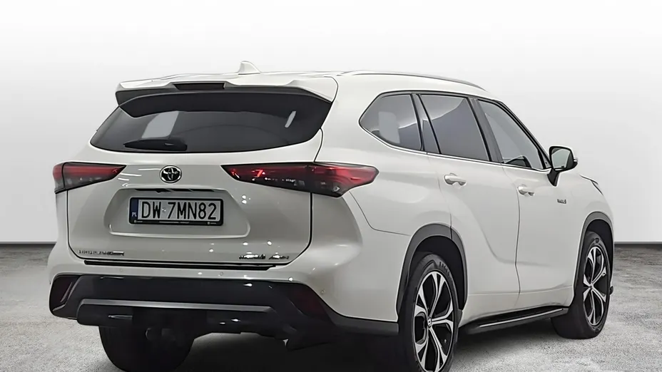 TOYOTA Highlander -