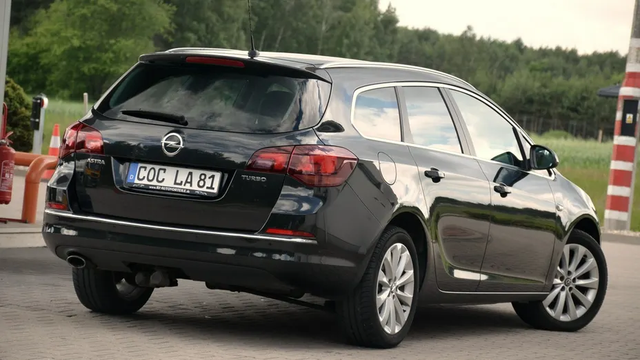 OPEL Astra -
