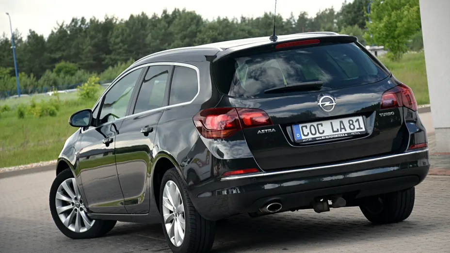 OPEL Astra -
