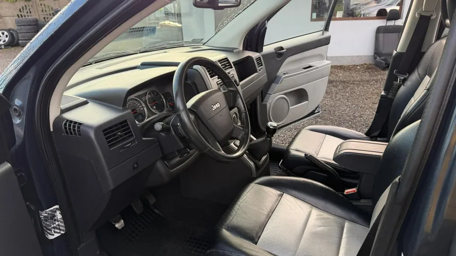 JEEP Compass -