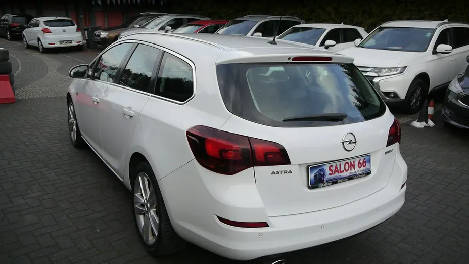 OPEL Astra -