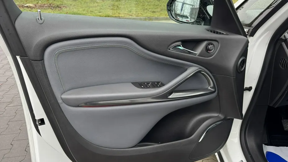 OPEL Zafira -