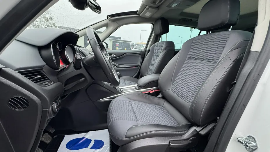 OPEL Zafira -