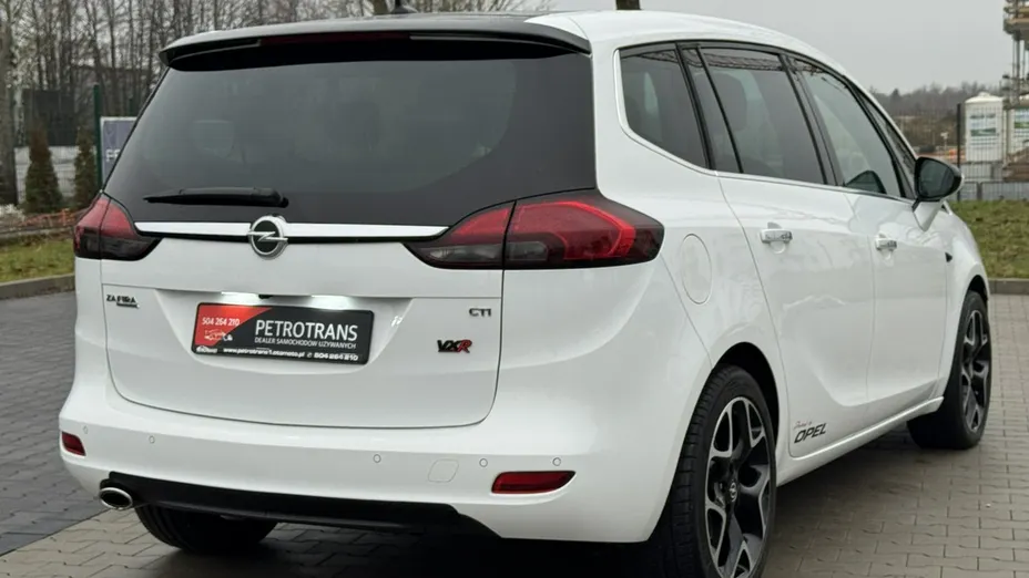 OPEL Zafira -