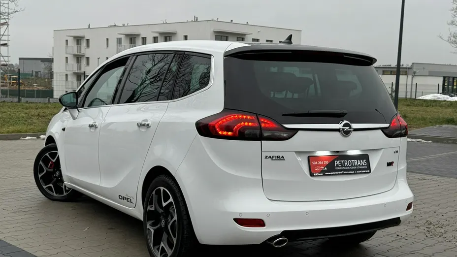 OPEL Zafira -
