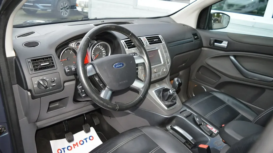FORD Kuga -