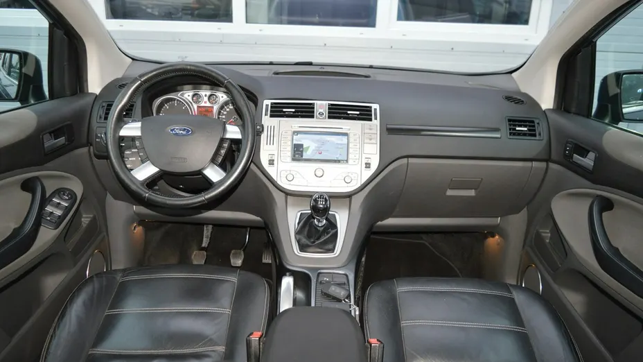 FORD Kuga -