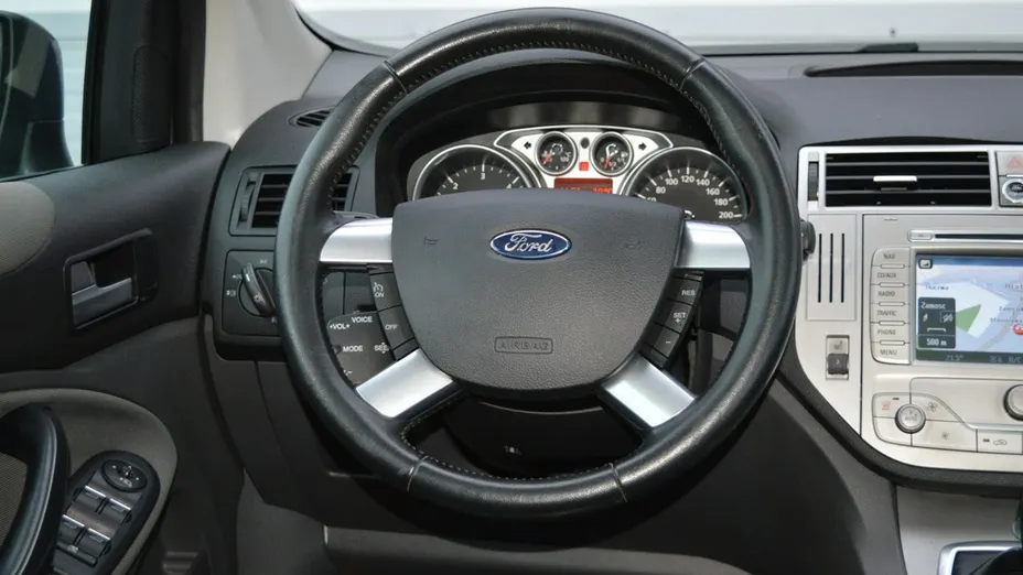 FORD Kuga -