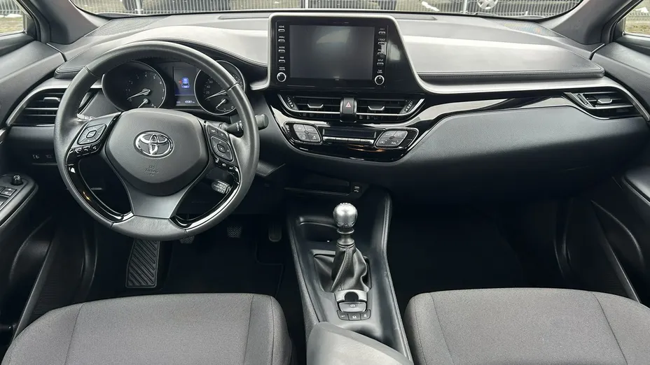 TOYOTA C-HR -