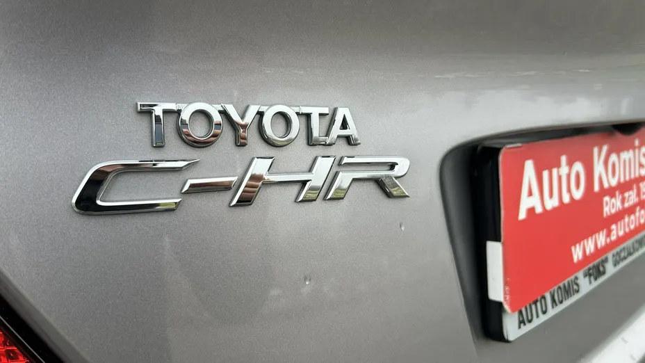 TOYOTA C-HR -