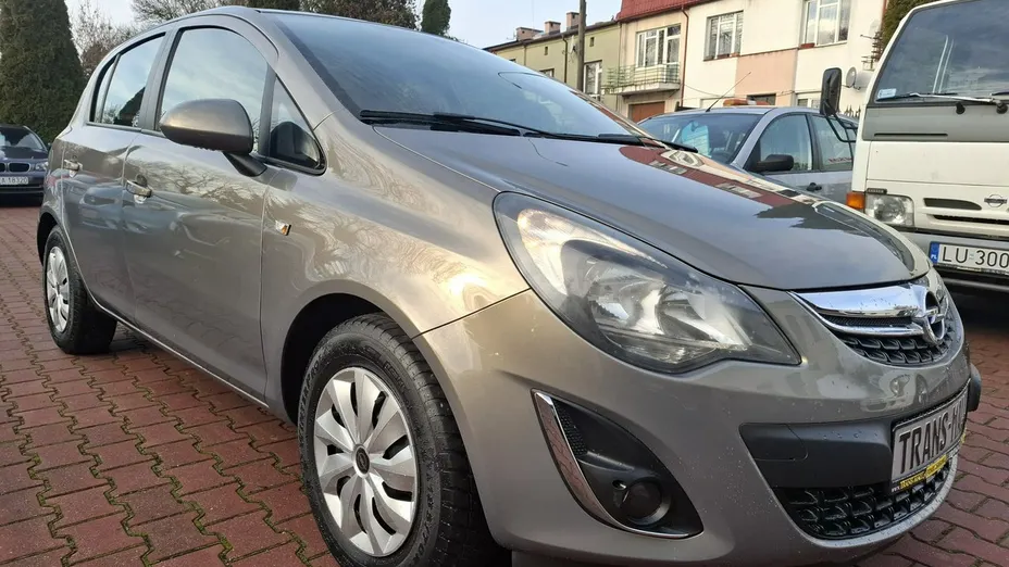 OPEL Corsa -