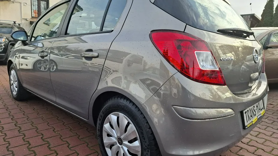 OPEL Corsa -