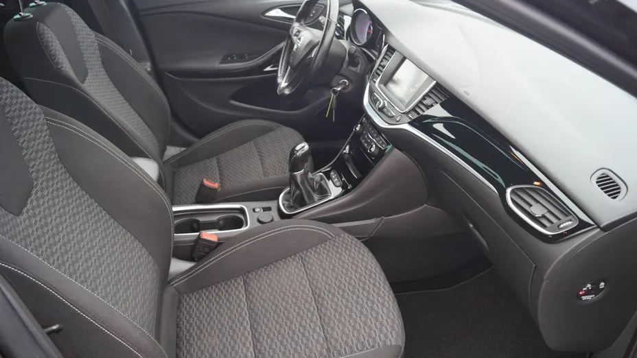 OPEL Astra -