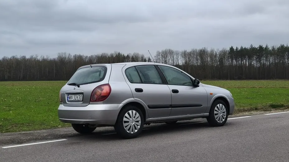 NISSAN Almera -