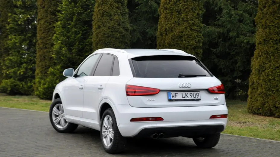 AUDI Q3 -