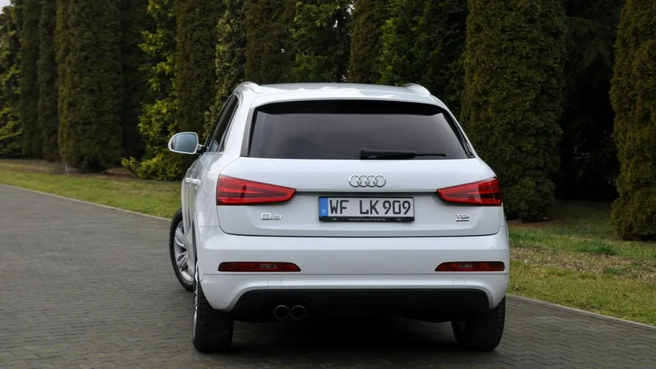 AUDI Q3 -