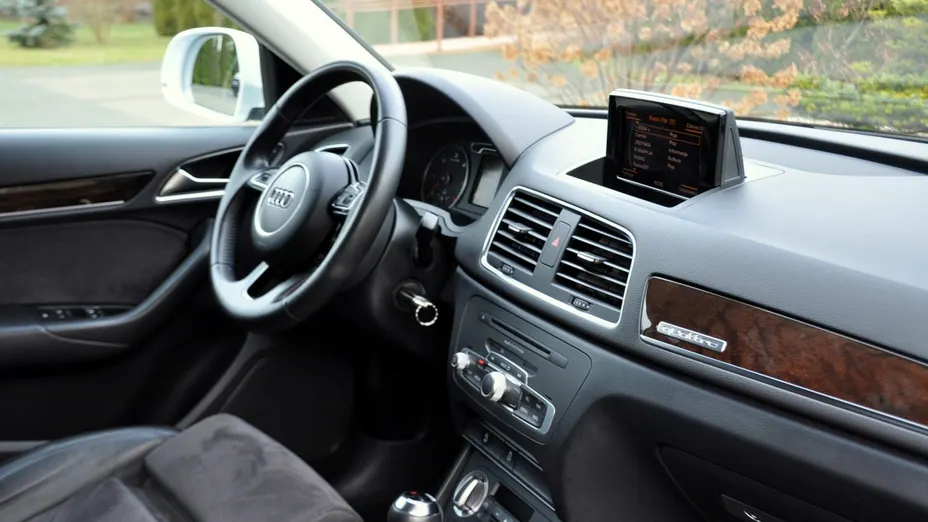 AUDI Q3 -