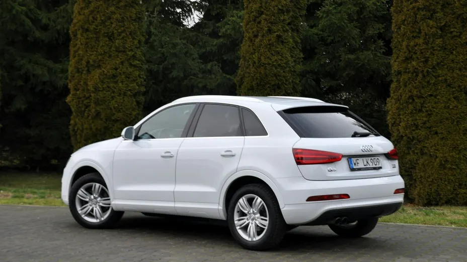 AUDI Q3 -