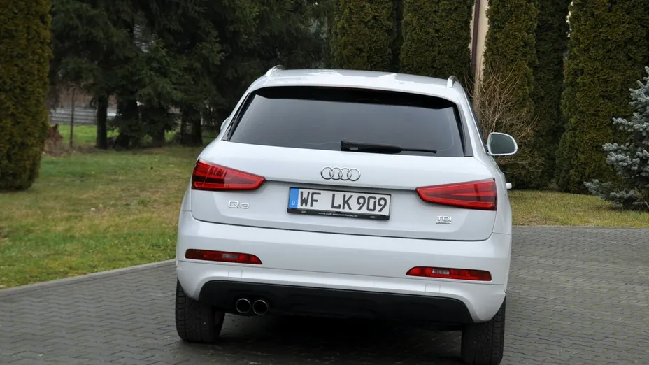 AUDI Q3 -
