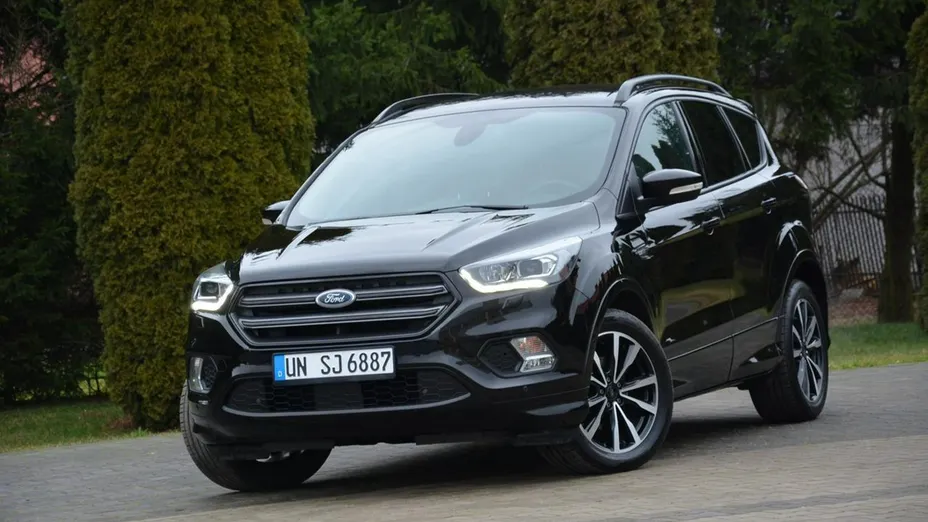 FORD Kuga -
